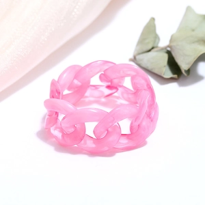 Pink jelly resin chain ring for women with minimalist Korean fashion design style