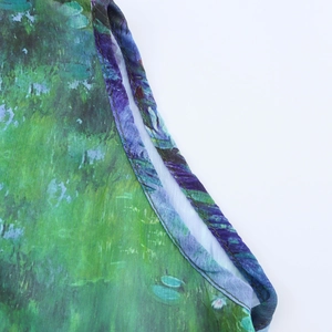 Lockeres Chiffon-Oberteil mit Seerosen-Print, feinen Nähten und Fledermausärmeln
