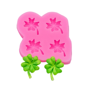 Stampo in silicone a quadrifoglio rosa con quattro fori per resina e fai da te