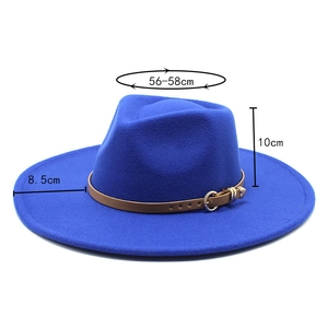 Détails du chapeau fedora bleu royal en laine avec ruban en cuir et mesures du bord large