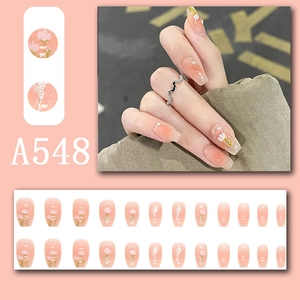 Rosa Ombre-Nägel zum Aufkleben mit Tulpenblüten-Design und Perlmutt-Details