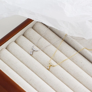 Elegant S925 sterling silver snowflake necklaces in silver and gold with sparkling zircon