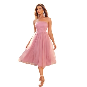 Robe de soirée élégante rose bustier en tulle avec une conception multicouche