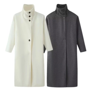 Long wool coat with high collar and single-breasted design in cream and grey colors