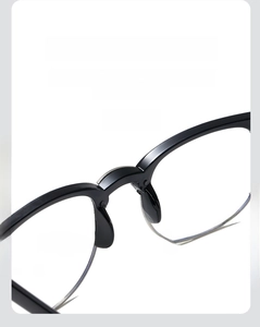 Close-up of comfortable black silicone nasal tray on semi-rimless glasses frame