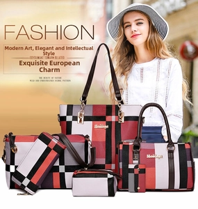 Détail du lot de 6 sacs à main à motif écossais tricolore comprenant cabas et portefeuille