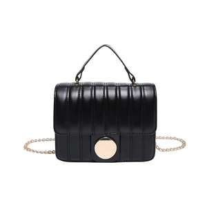 Sac à bandoulière matelassé noir classique avec fermoir doré et élégante chaîne en métal