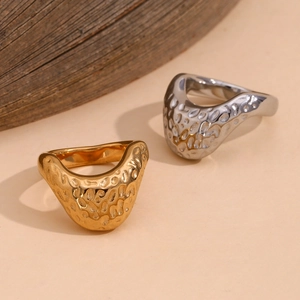 Hammered Texture Ring 18K Gold Plated Stainless Steel Irregular Wave Wide Band Retro Artistic Jewelry For Women