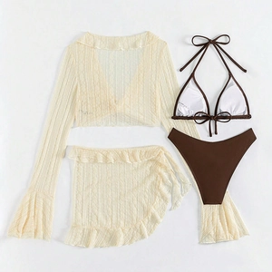 Ensemble bikini 4 pièces marron avec haut en maille beige et jupe à volants assortie