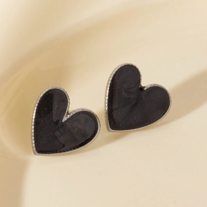 304 stainless steel heart stud earrings featuring a black matte finish and silver braided edge