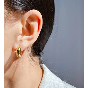 Classic C-shaped gold hoop earrings for women, minimalist 18K gold plated brass ear studs