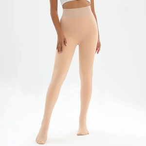 Detailed view of high waist thermal leggings with ribbed elastic waistband in nude color