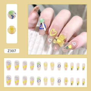Press-on-Nägel Set Z307 mit 3D-Bär und Tulpen Motiven auf Nude-Untergrund