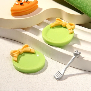 Miniature resin plates with yellow bows and silver spatula for dollhouse and DIY crafts
