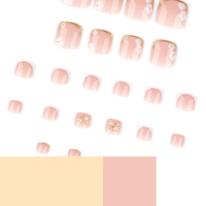 Faux ongles d'orteils blancs carrés style français avec fleurs et étoiles de mer