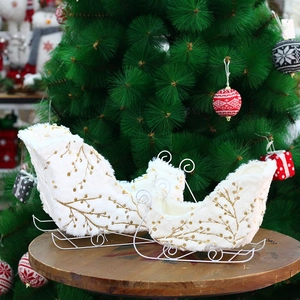 Christmas Sleigh Desktop Ornament White Plush Golden Leaf Pattern Metal Frame Festive Winter Holiday Home Decoration