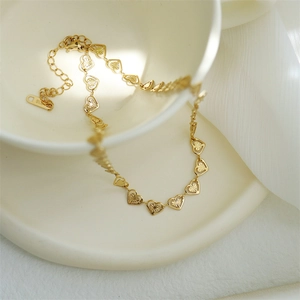 Elegant 18K gold-plated heart-shaped hollow link necklace with a lobster clasp closure