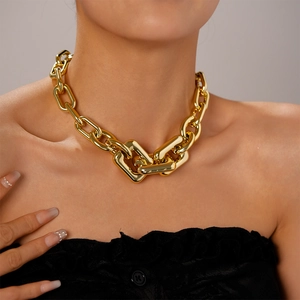 Bold metallic chunky chain necklace for women with minimalist industrial streetwear design