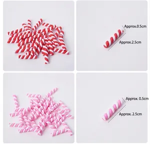 Vue détaillée des breloques torsadées en résine de 2,5 cm pour décoration DIY