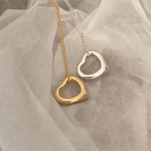 Minimalist S925 sterling silver heart pendant necklaces in gold and silver finishes