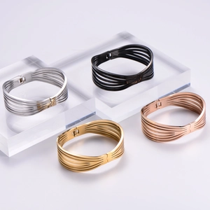 Bracelets multicouches minimalistes en acier inoxydable plaqué or 18k en quatre couleurs