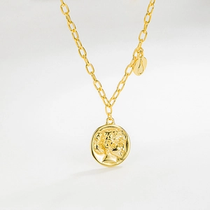 Vintage 925 Sterling Silver Queen Portrait Pendant Necklace For Women Retro Coin Medallion Electroplated Jewelry Gift