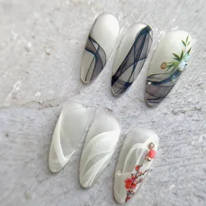 Détails d'autocollants pour ongles style encre de chine avec motifs bambou et prunier