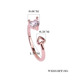 Detail view of heart-shaped open ring showing weight 3g and inner diameter 1.7cm