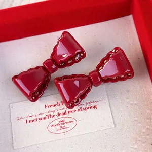 Vintage Red Bow Hair Clips Resin Alloy Hollow Lace Duckbill Hairpins French Style Women Elegant Hair Accessories
