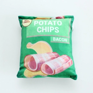Funny green plush potato chips squeaky toy for dogs with bacon flavor design