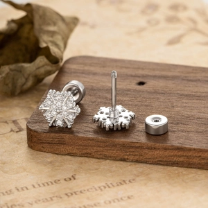 Elegant silver snowflake titanium steel stud earring with sparkling cubic zirconia stones