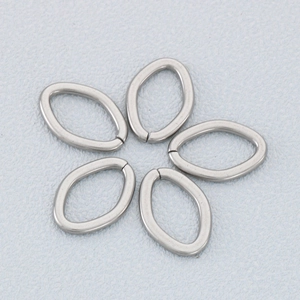 Silver geometric oval jump rings in stainless steel for DIY jewelry making and chain linking