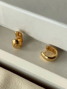 Chic 18k gold plated S925 sterling silver hoop earrings with high polished finish