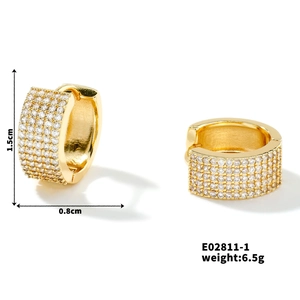 Detail showing dimensions of 1.5cm by 0.8cm for gold-plated zircon pavé hoop earrings