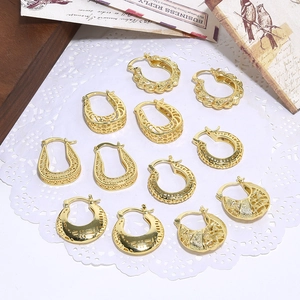 Vintage Gold Plated Copper Hoop Earrings For Women French Retro Style Geometric Hollow Carved Decorative Elegant Jewelry