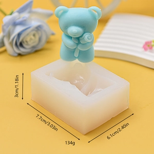 3D bear silicone mold for candles and resin crafts with dimensions 7.7x6.1x3cm