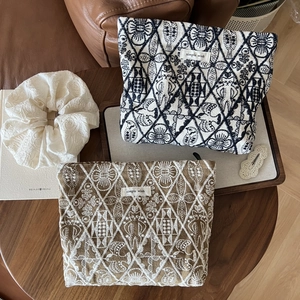 Retro Embroidered Canvas Makeup Bag Geometric Pattern Cotton Linen Cosmetic Organizer Zipper Clutch For Women