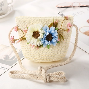 Cute mini straw crossbody bag for girls with daisy flowers and braided shoulder strap