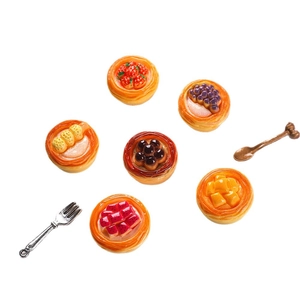 Miniature resin fruit tarts and cutlery set for dollhouse kitchen decor accessories