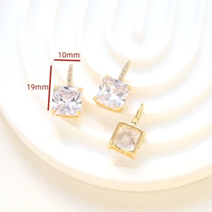 Detailed view of gold-plated square zircon pendant with 10mm width and 19mm height