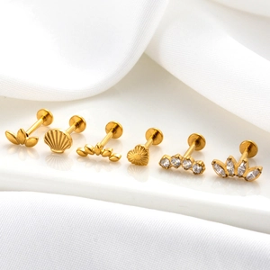 Set de studs labret en titane G23 avec cœur nacre et zircon pour piercing cartilage