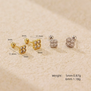 S925 silver four-leaf clover diamond stud earrings in gold and silver finishes