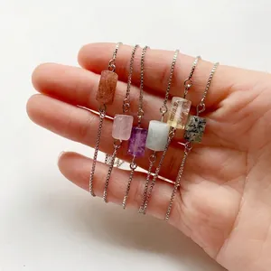 Verstellbare Natursteinarmbänder mit bunten zylindrischen Quarzperlen