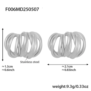 Detailed dimension view of multi-layer silver pumpkin earrings with weight and size metrics