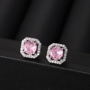 Boucles d'oreilles carrées élégantes avec pierre rose ronde et sertissage pavé