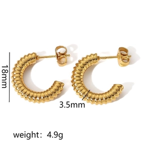 Gold-plated stainless steel C-shape earrings with twisted texture, 18mm diameter
