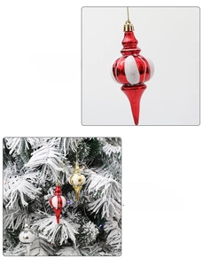 Rote und goldene Weihnachts-Spitzenanhänger mit weißen Streifen für den Weihnachtsbaum
