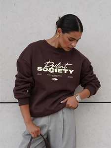 Sweat-shirt oversize marron foncé à col rond avec imprimé graphique vintage et épaules tombantes
