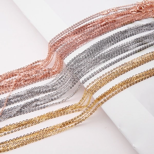 Close-up of S925 sterling silver chain in rose gold, silver, and gold finishes