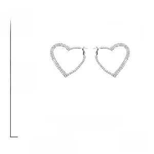 Detailed size specifications for heart-shaped rhinestone earrings 5.5cm by 5.3cm